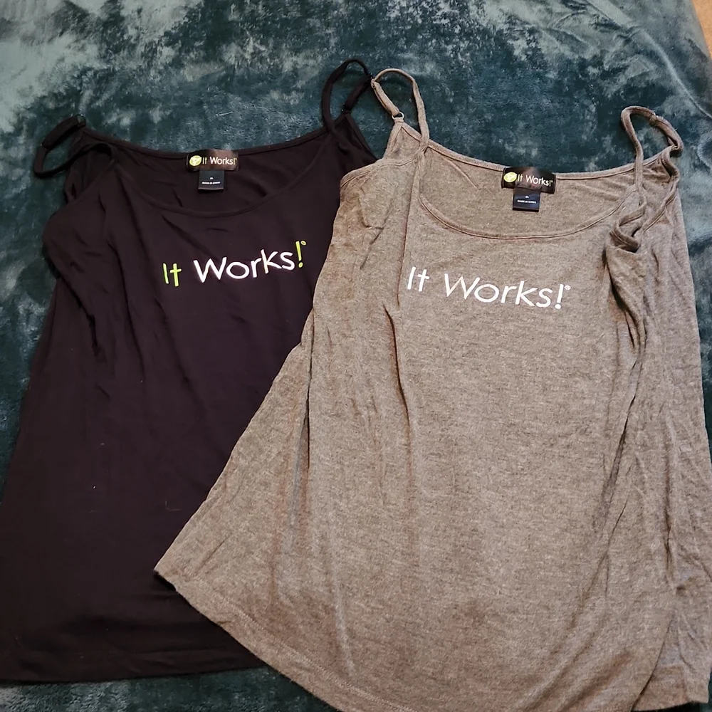 It Works Tops - Picture 1 of 1